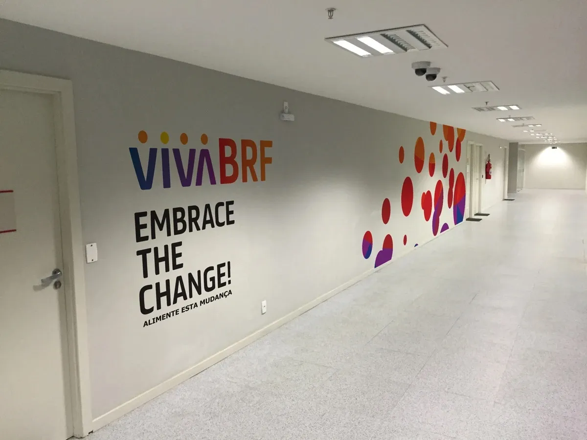 Corredor de acesso: a campanha na entrada do percurso