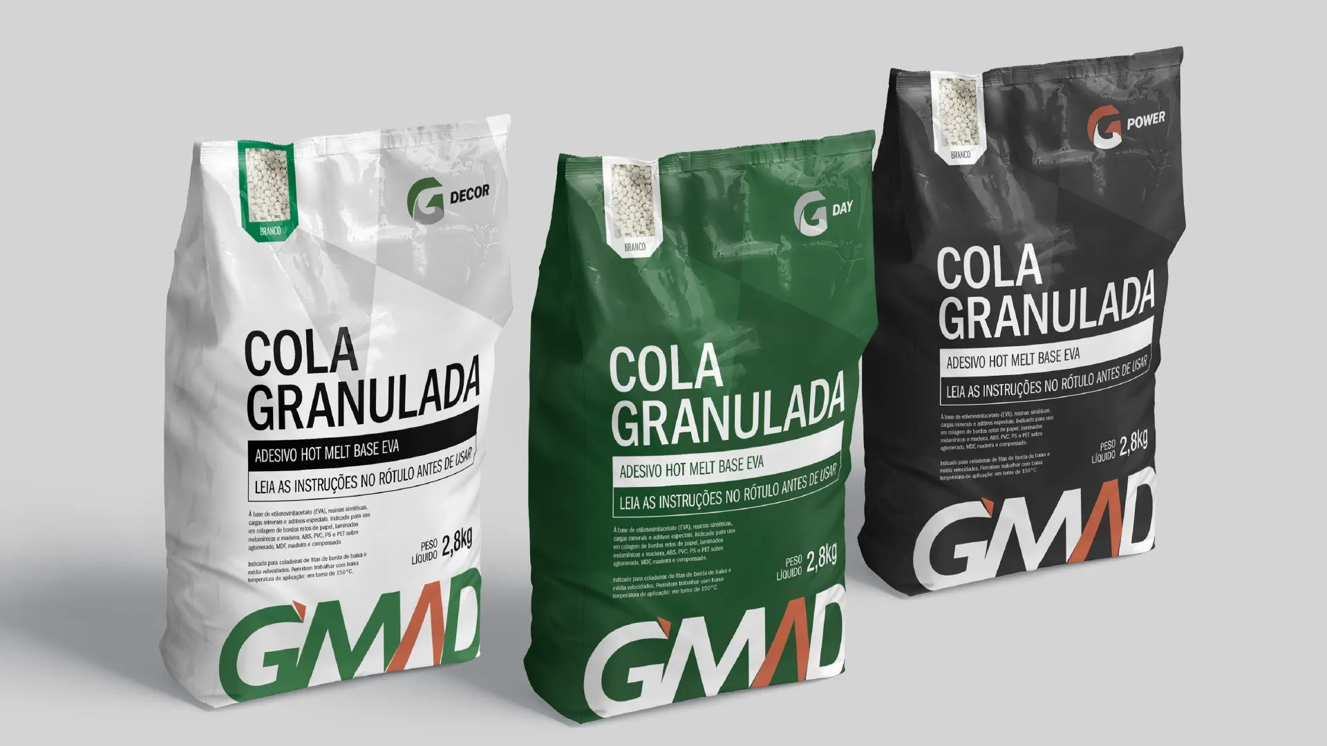 Cola granulada em sacos nas versões branca, verde e preta.